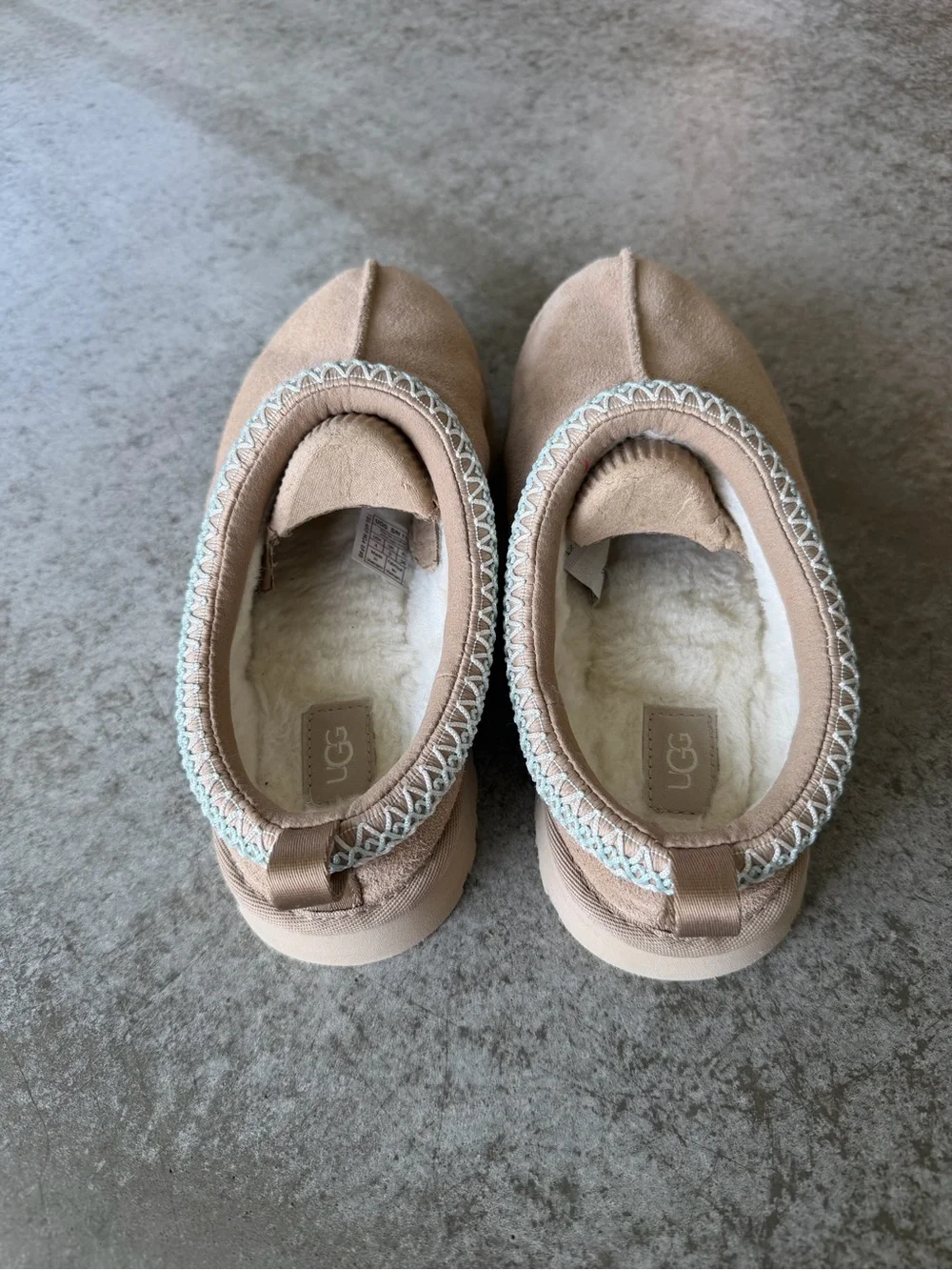 UGG cozy slip